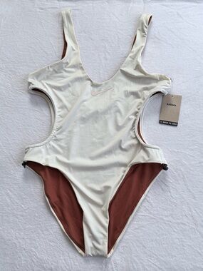 NWT Nike Swim Women's Cut Out One Piece Swimsuit Cream Size XL